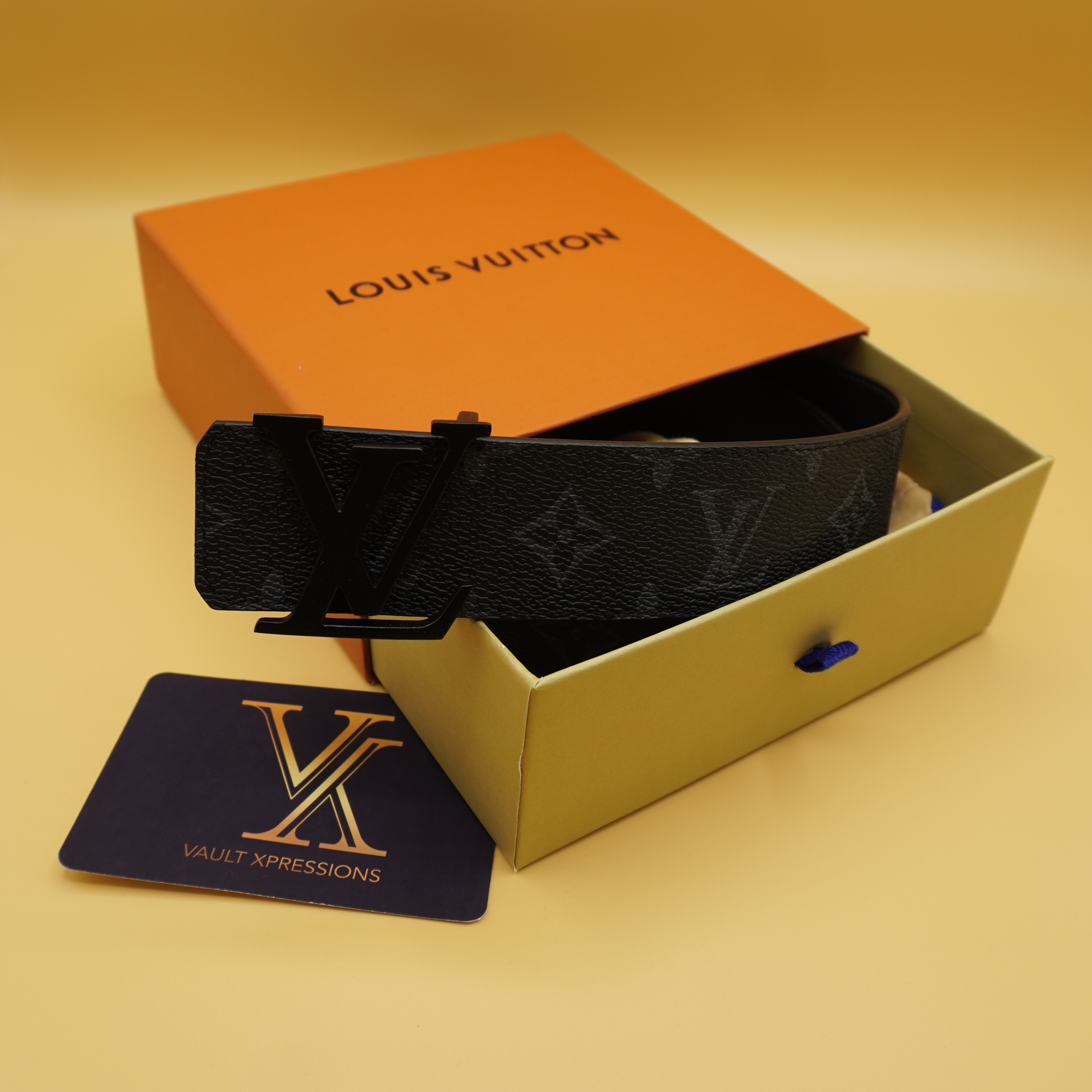 LV Initials 40MM Matte Black Belt | Louis Vuitton